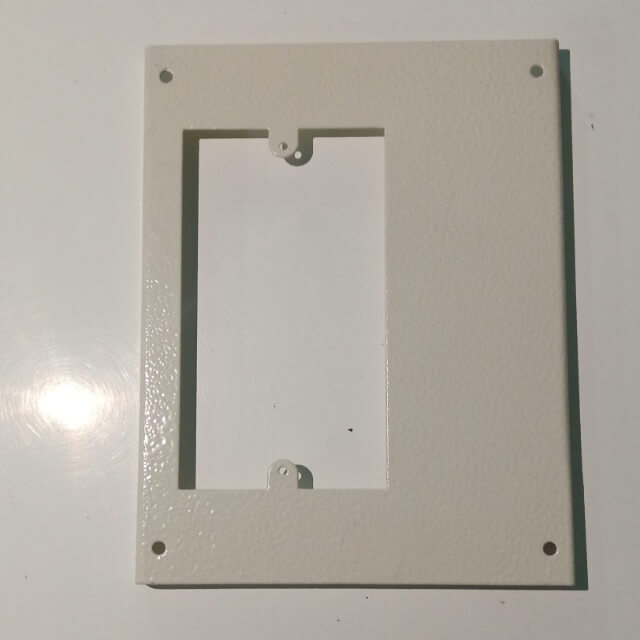 Trunking Outlet Plate Twin (100mm)